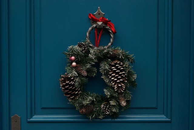 Christmas-Wreath-Door